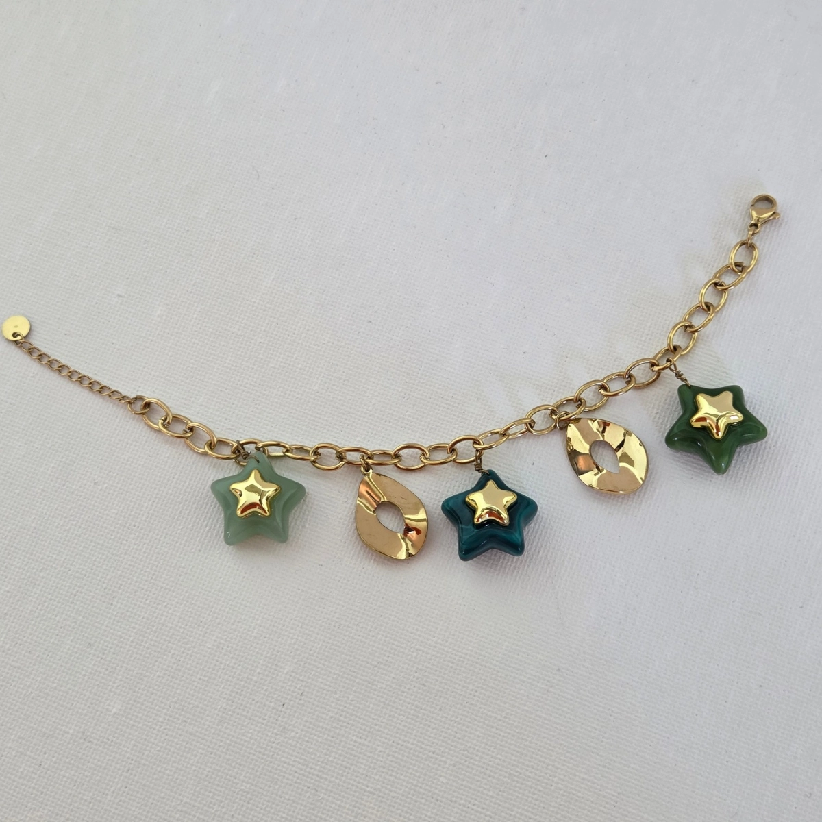 Bracelet charms acier inoxydable doré avec étoiles verte femme tendance