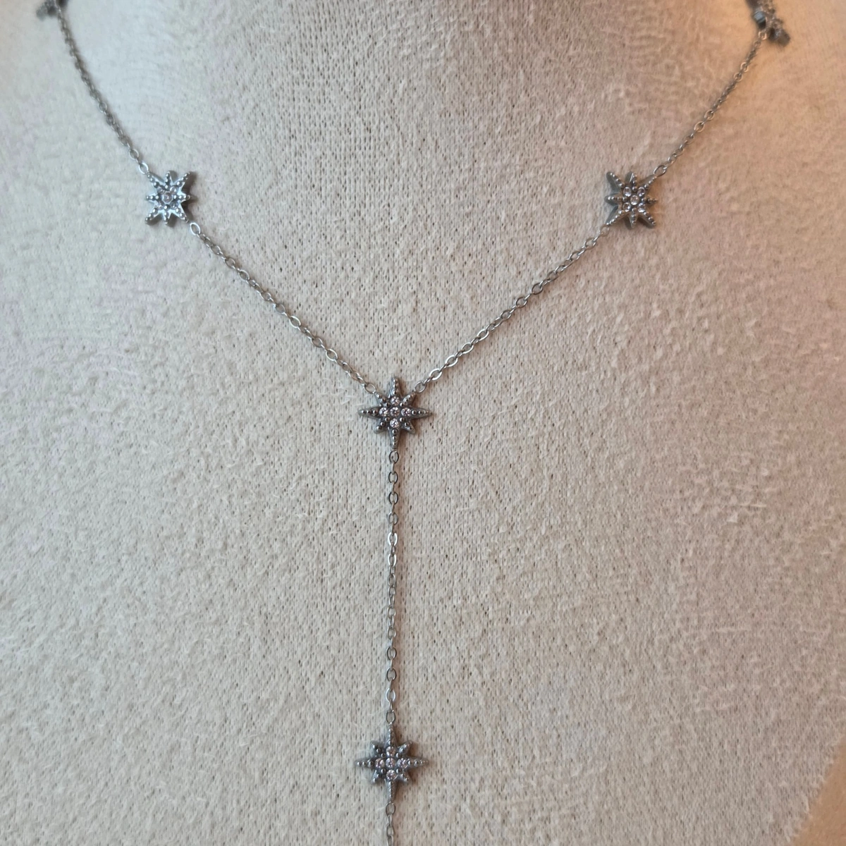 Collier femme acier inoxydable étoiles strass argenté avec chaînette en forme de Y